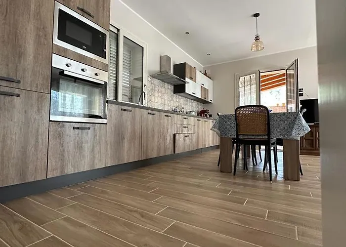 Valentina Villa Cefalù