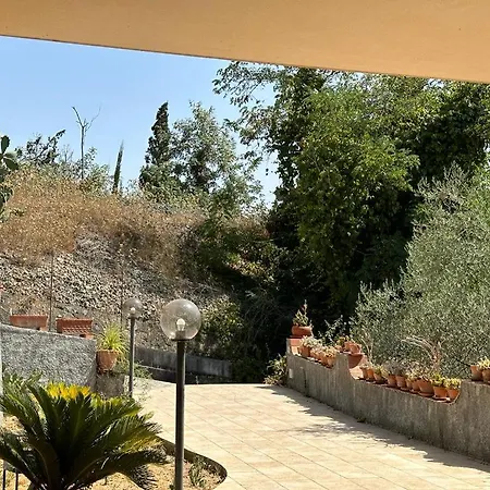 Valentina Villa Cefalù